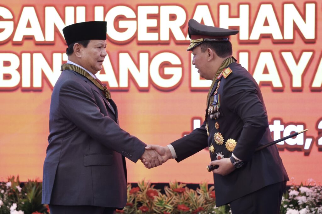 Prabowo Subianto Receives the Bintang Bhayangkara Utama Honor from the Chief of Indonesian Police