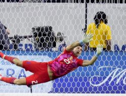 Emi Martinez Jadi Pahlawan Argentina Lolos ke Semifinal Copa America 2024, Netizen: The Real GOAT Adu Penalti