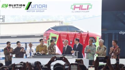 Presiden Jokowi Resmikan Pabrik Baterai Kendaraan Listrik Terbesar Se-ASEAN di Karawang