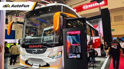 Bisa Muat Motor, Bus Hino AK 240 Bermesin Depan dengan Bagasi Tembus Dipamerkan di GIIAS 2024
