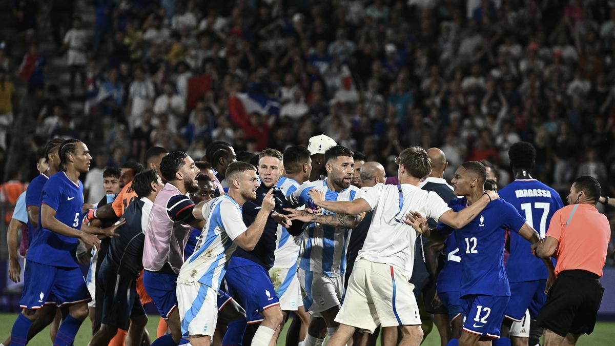 Detik-detik Keributan Pemain Prancis Vs Argentina di Perempat Final Sepak Bola Olimpiade 2024: Siapa yang Provokasi?