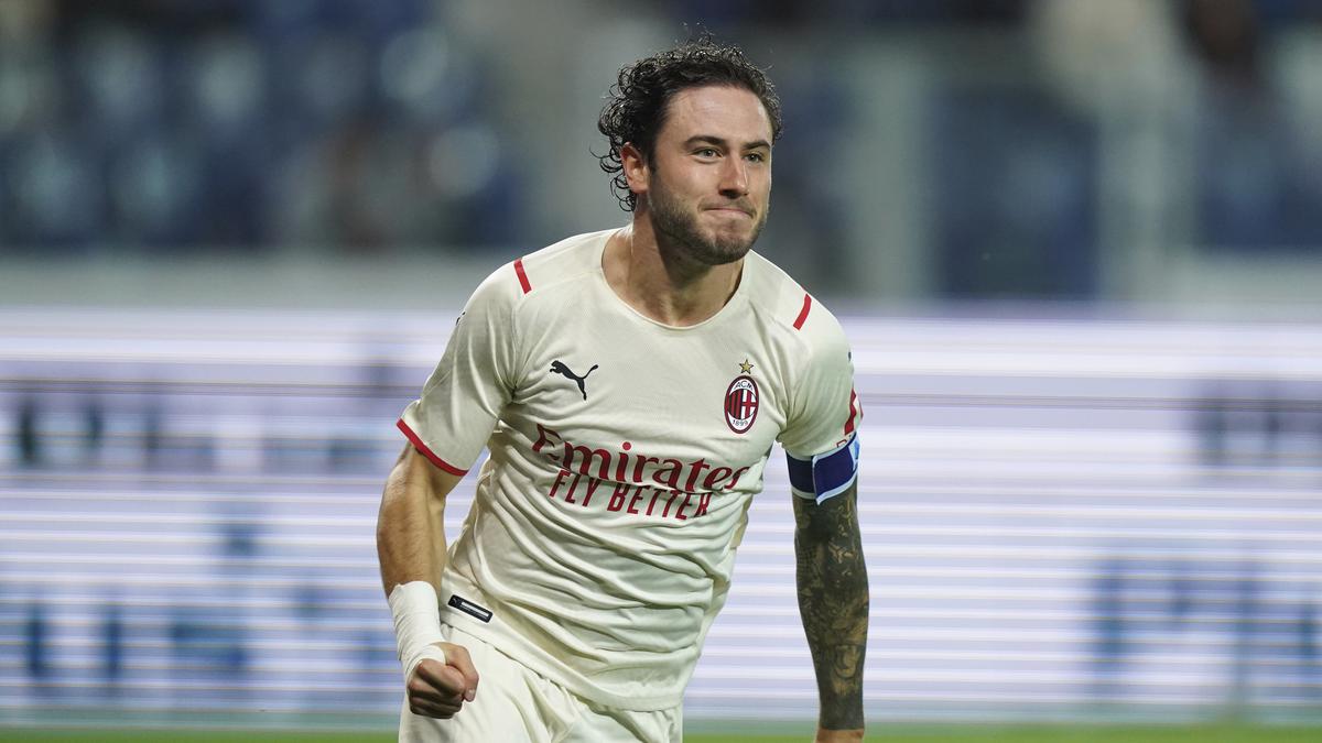 AC Milan Rela Kirim Kapten Tim Davide Calabria ke AS Roma untuk Barter dengan Tammy Abraham