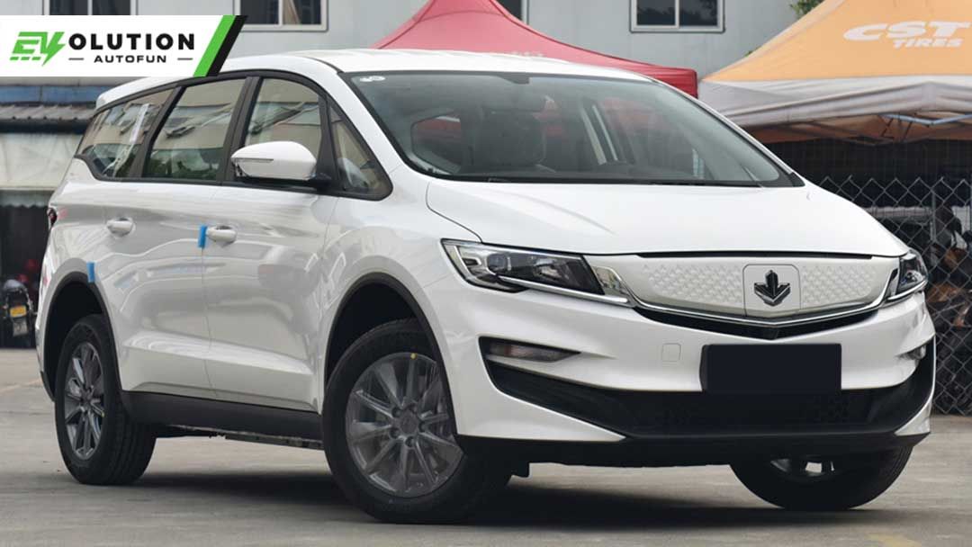 Calon Pesaing BYD M6, Livan Maple 80V Punya Teknologi Lebih Canggih!