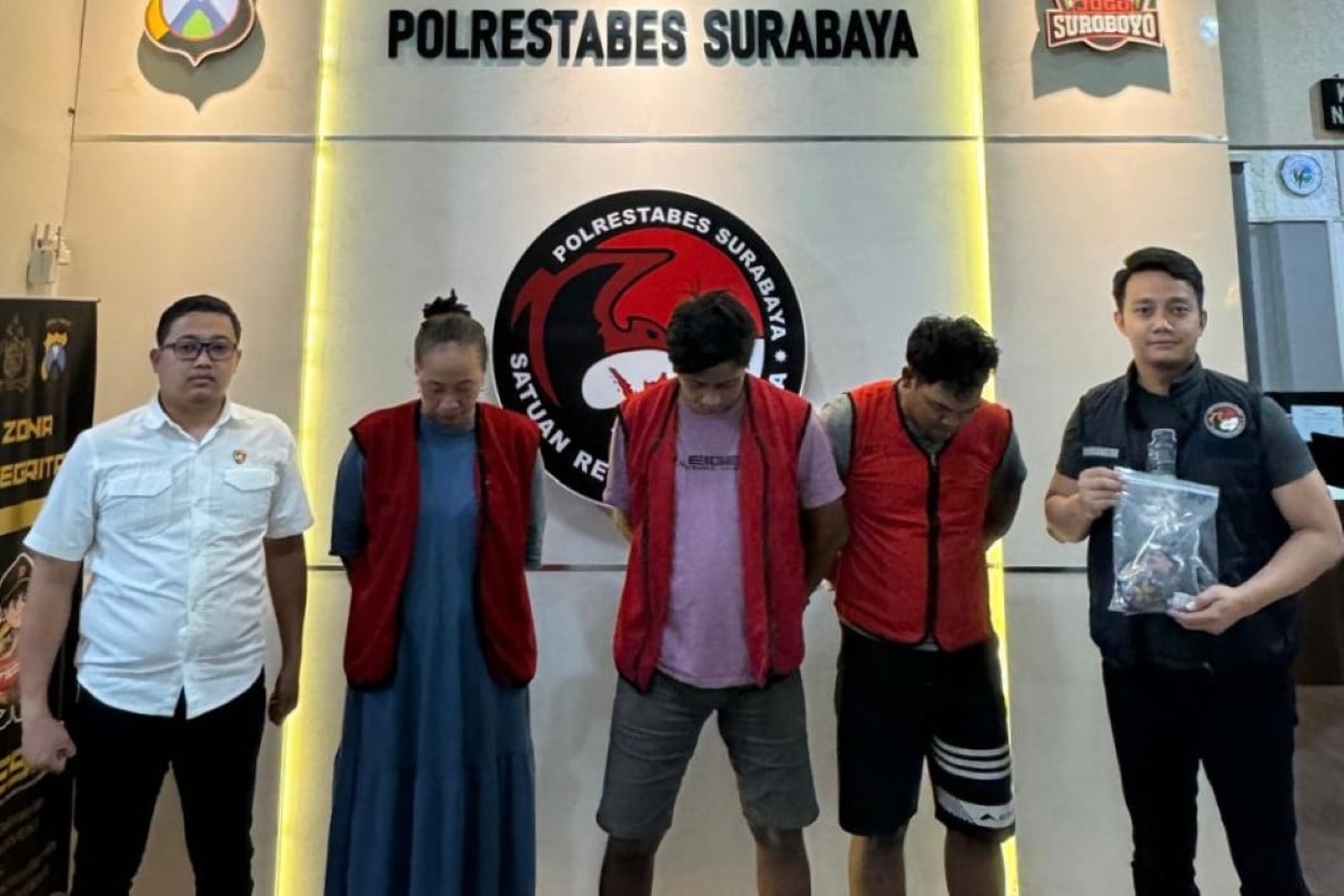 Demi Perhiasan, Mak-Mak di Surabaya Edarkan Sabu-Sabu, Digerebek Bersama 2 Pria