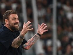 2 Legenda AS Roma Panas! Francesco Totti Kritik Daniele De Rossi, Disebut Jadi Kambing Hitam Hasil Buruk Tim Awal Musim