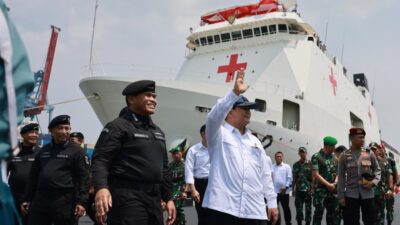 Spectacular Indonesian Navy Display: 55 Warships and 25 Aircraft Deployed