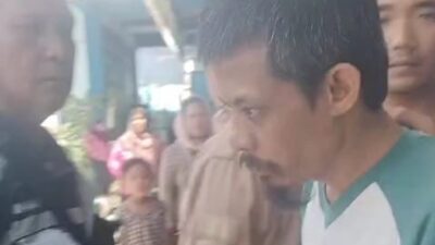 Pria yang Dijemput Polisi Ternyata Pembina Pramuka, Cabuli Sejumlah Siswi SD