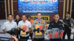 Polres Blitar Bekuk Sindikat Pencuri Modus Kempes Ban & Pecah Kaca Mobil Antarkota