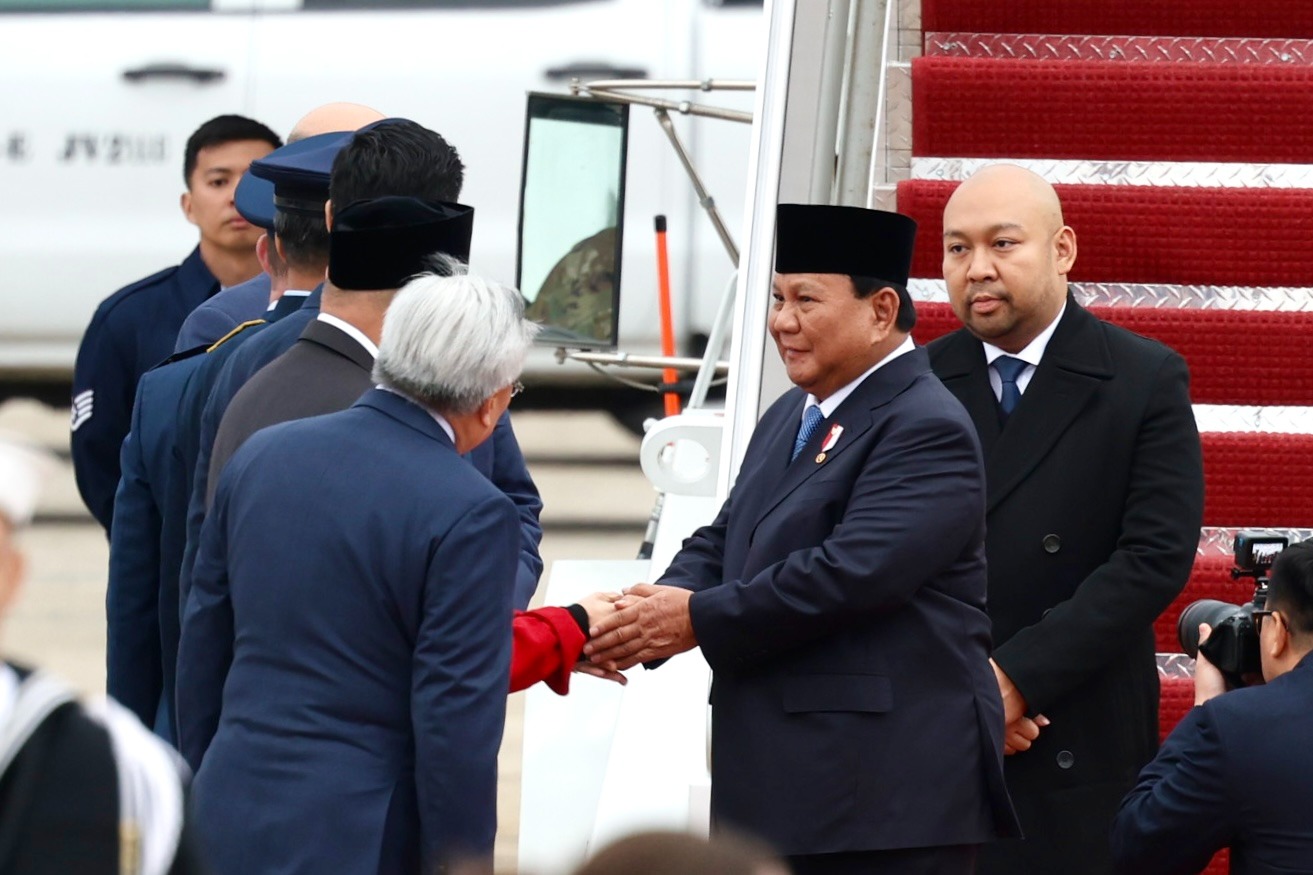 Prabowo Subianto Tiba di Washington D.C., Disambut Meriah oleh Ratusan Warga Indonesia