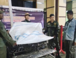 Penangkapan Pemuda Pencuri Kursi Besi oleh Satpol PP Surabaya