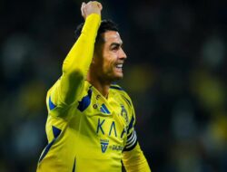 Al Nassr Menang 2-1: Ronaldo Dekati Rekor 1000 Gol!