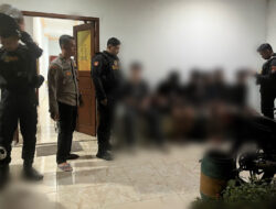 Polres Gresik Tangkap Gangster Bawa Sajam saat Berkendara
