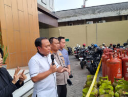 Polda Jatim Tangkap 4 Tersangka Pengoplos Elpiji di Jombang