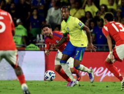 Insiden Mengejutkan: Joao Pedro Muntah di Lapangan Saat Benturan dengan Martinelli